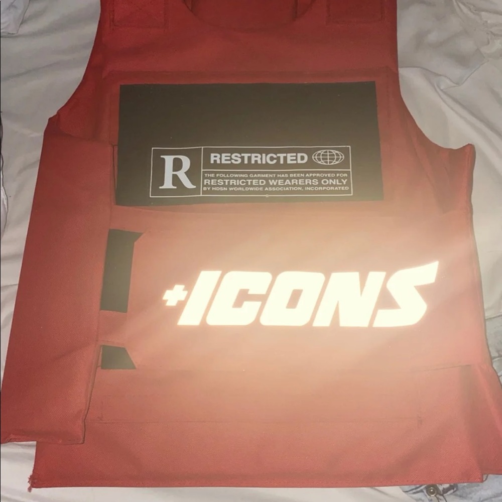 Icons Vest